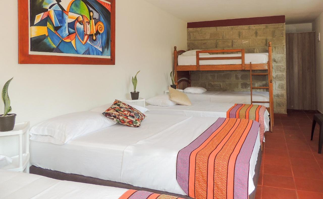 ホテル Portoazul Casa De Playa プエルト・コロンビア エクステリア 写真