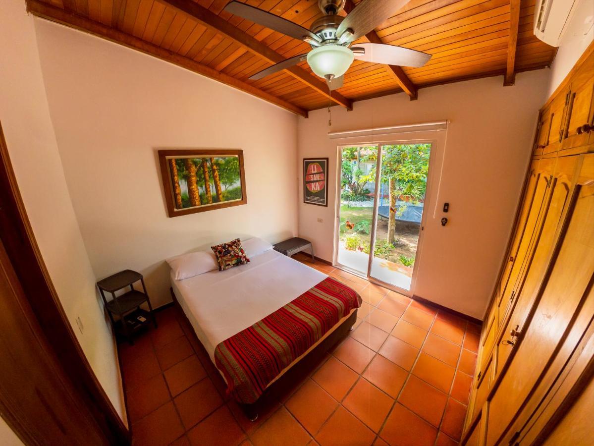 ホテル Portoazul Casa De Playa プエルト・コロンビア エクステリア 写真